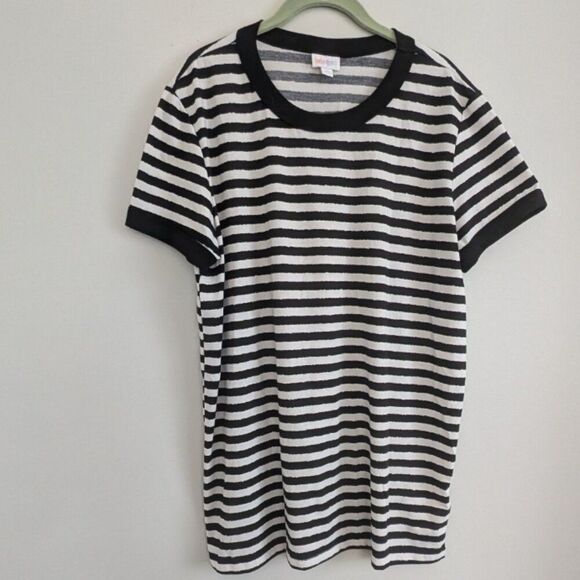 LuLaRoe Tops - LuLaRoe Woman's Blouse Size XL